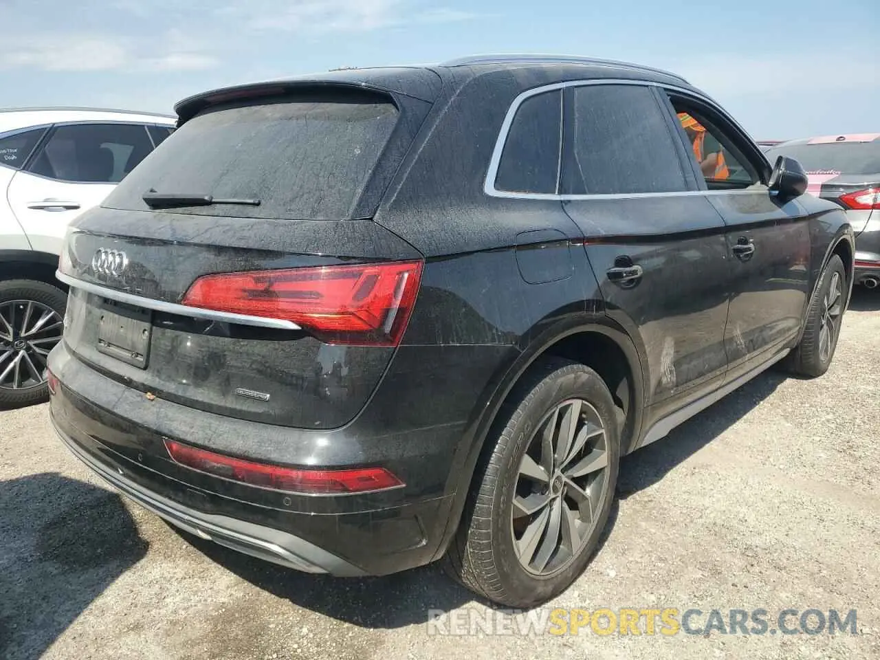 3 Photograph of a damaged car WA1BAAFY5M2008222 AUDI Q5 2021