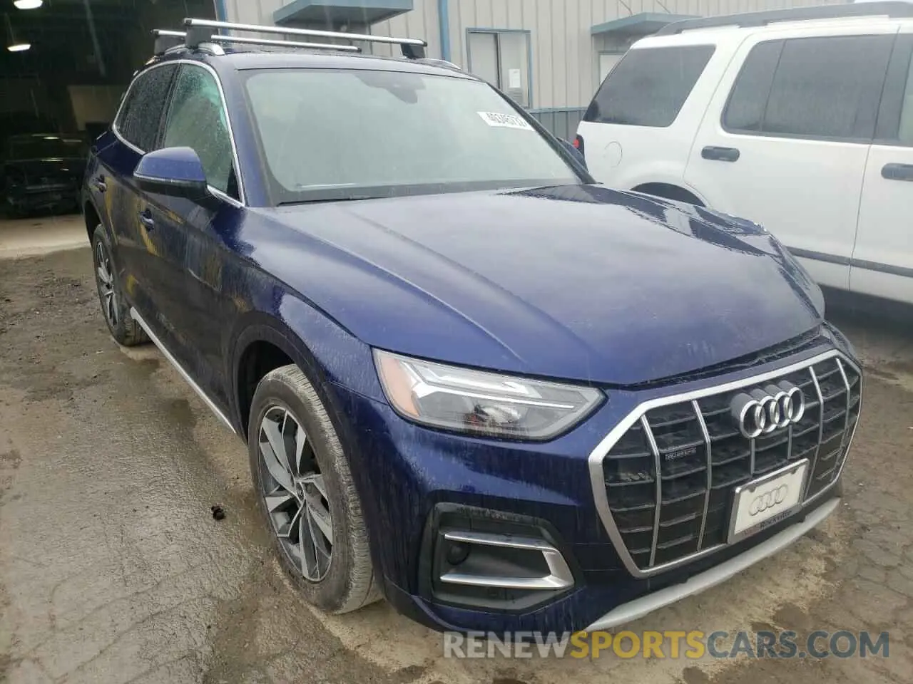 1 Photograph of a damaged car WA1BAAFY5M2010357 AUDI Q5 2021