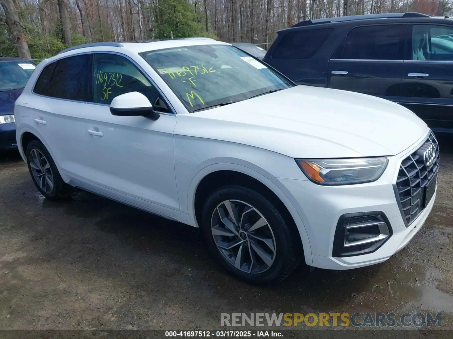 1 Photograph of a damaged car WA1BAAFY5M2010794 AUDI Q5 2021