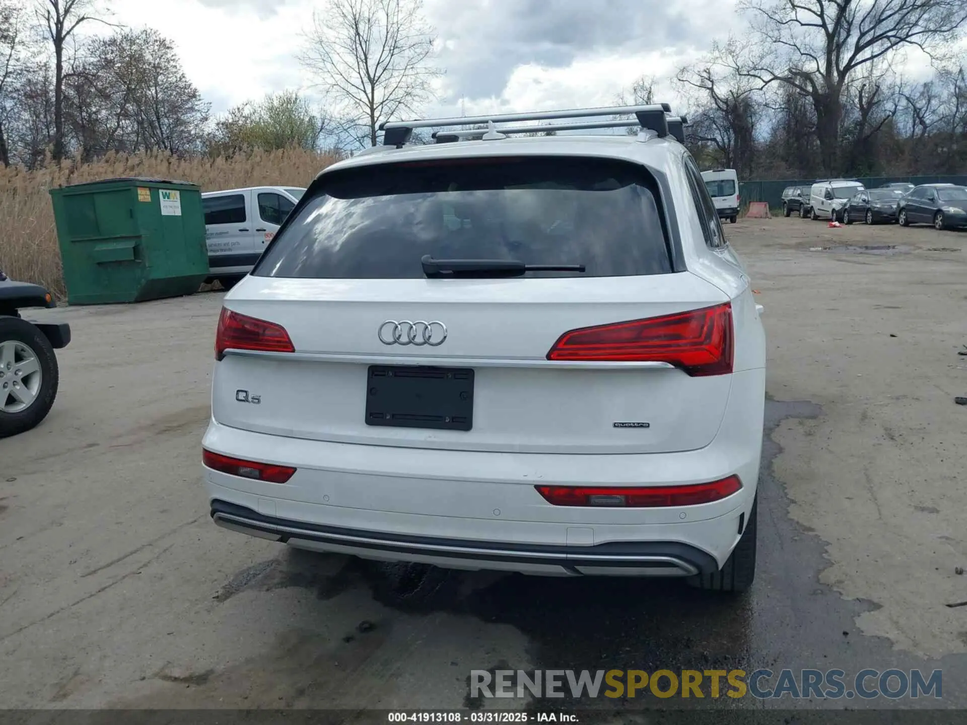 17 Photograph of a damaged car WA1BAAFY5M2018717 AUDI Q5 2021
