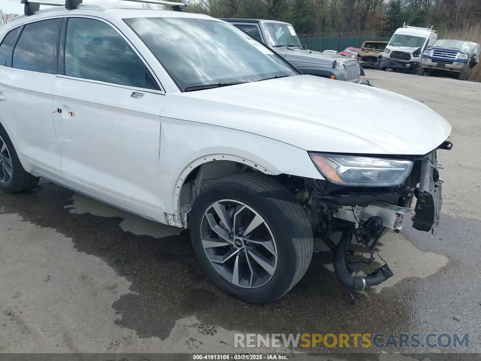 18 Photograph of a damaged car WA1BAAFY5M2018717 AUDI Q5 2021