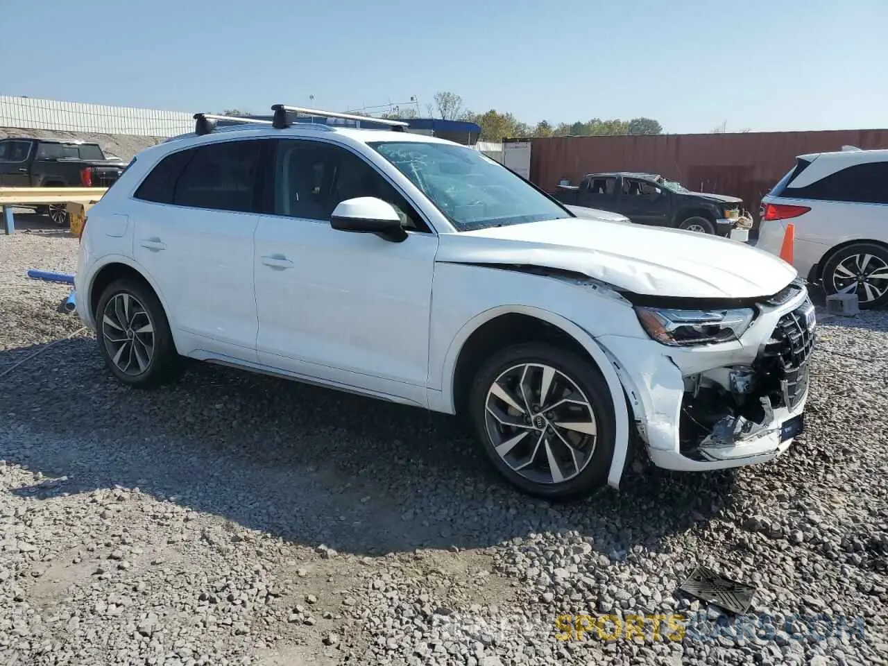 4 Photograph of a damaged car WA1BAAFY5M2022427 AUDI Q5 2021