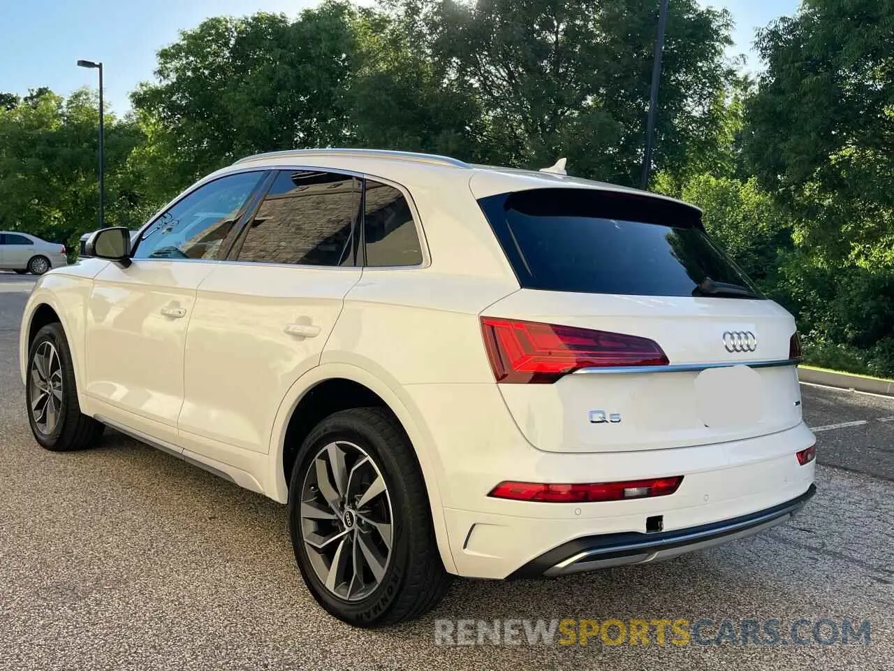 3 Photograph of a damaged car WA1BAAFY5M2024761 AUDI Q5 2021