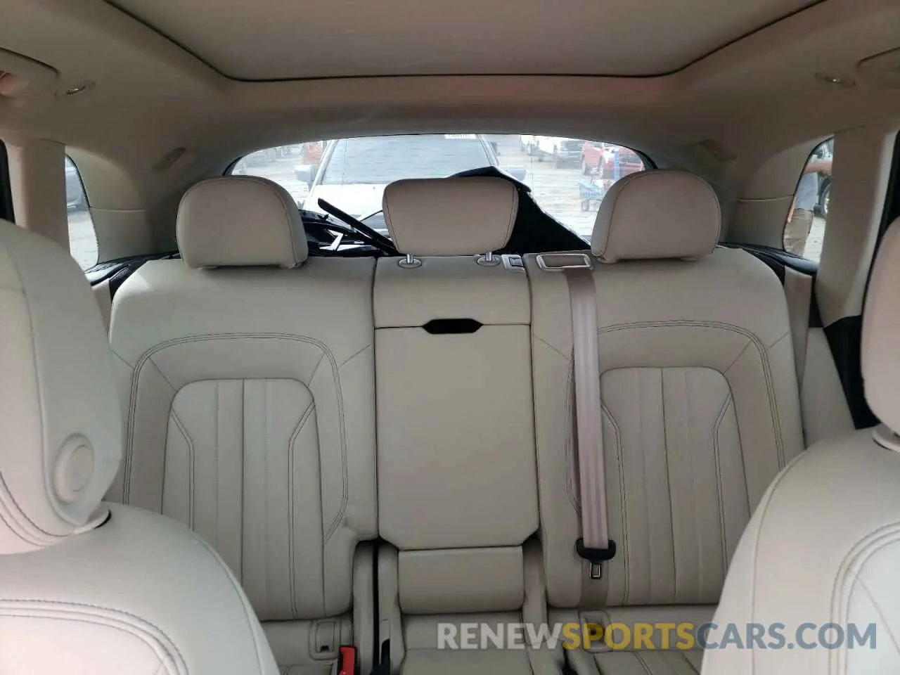 10 Photograph of a damaged car WA1BAAFY5M2035355 AUDI Q5 2021