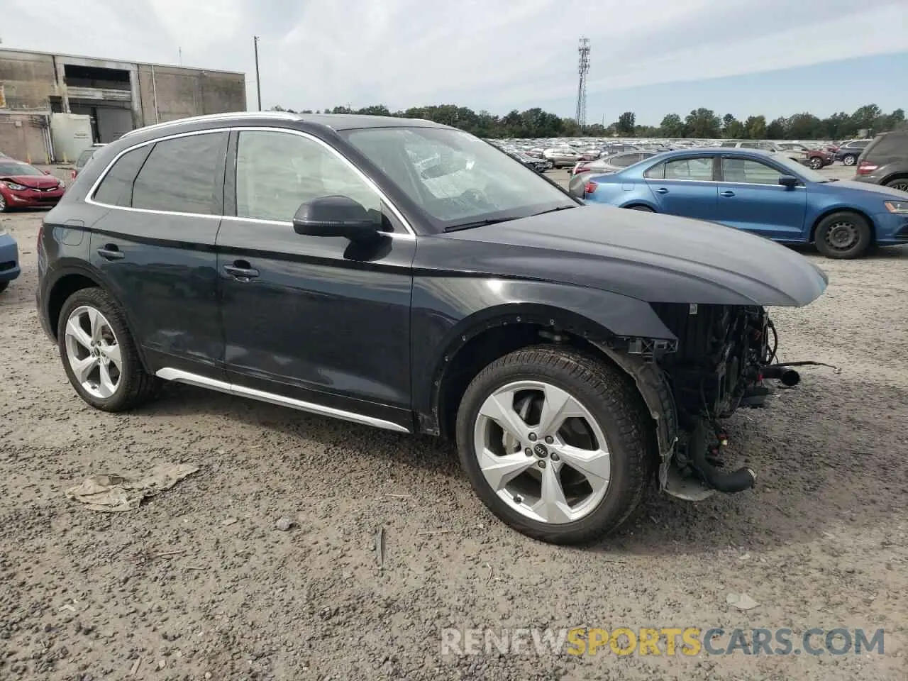 4 Photograph of a damaged car WA1BAAFY5M2035355 AUDI Q5 2021