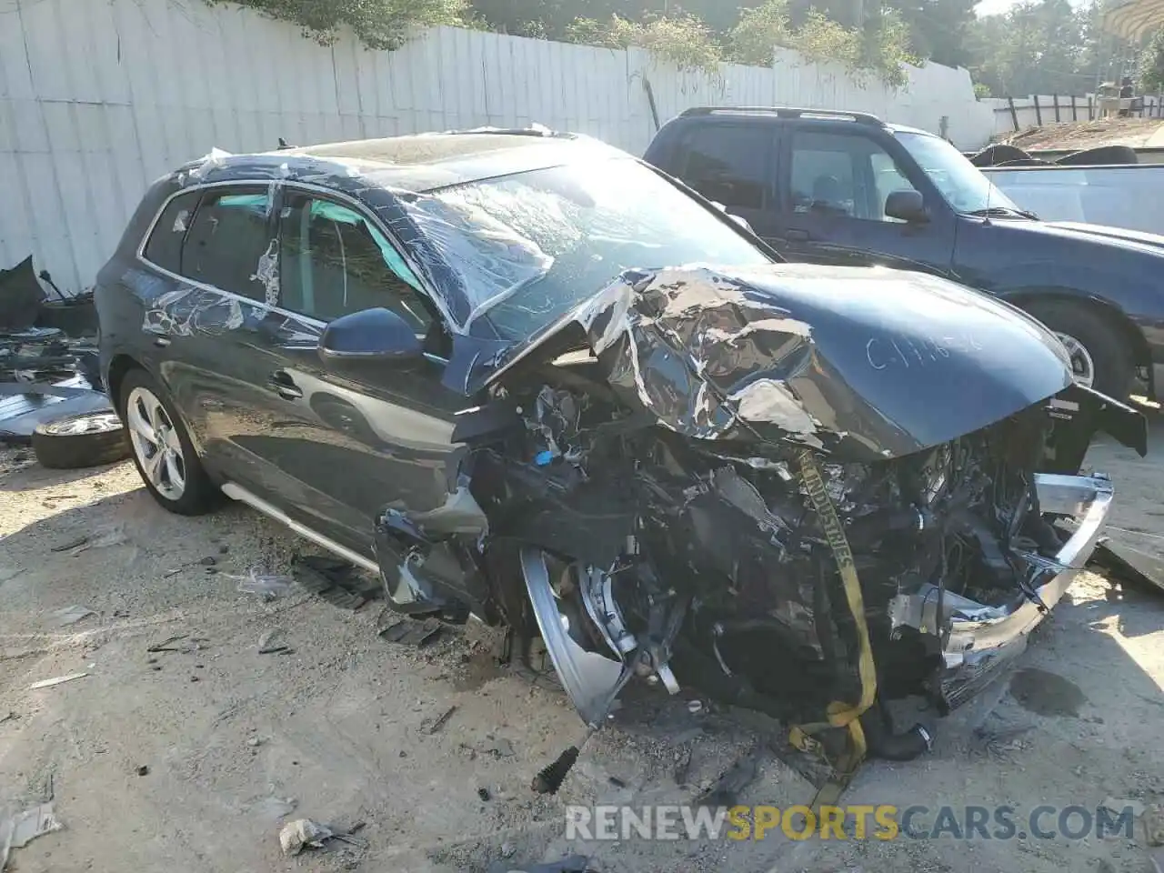 1 Photograph of a damaged car WA1BAAFY5M2046369 AUDI Q5 2021