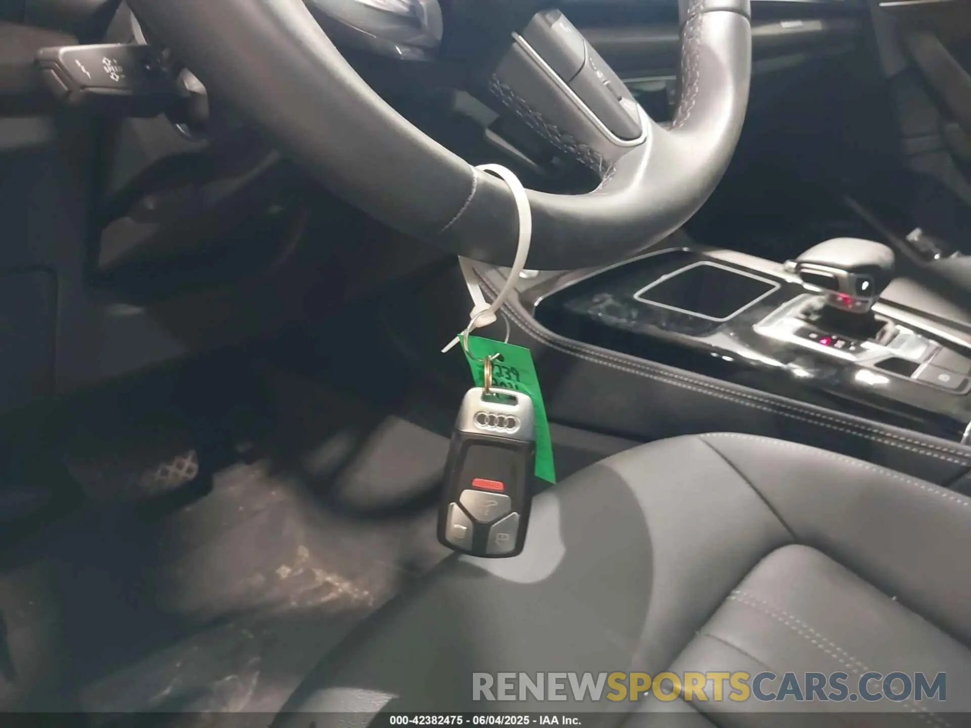 11 Photograph of a damaged car WA1BAAFY5M2060286 AUDI Q5 2021