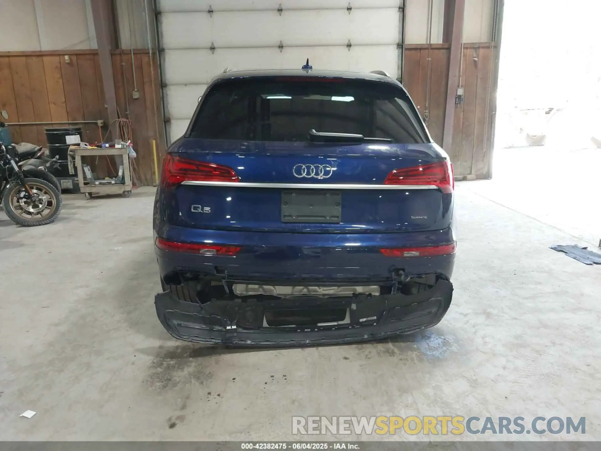 20 Photograph of a damaged car WA1BAAFY5M2060286 AUDI Q5 2021