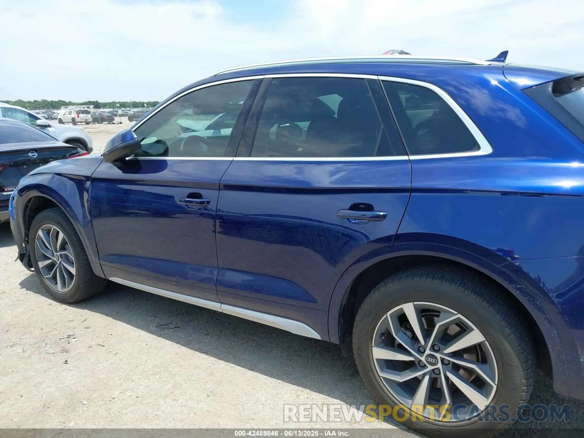 14 Photograph of a damaged car WA1BAAFY5M2060899 AUDI Q5 2021