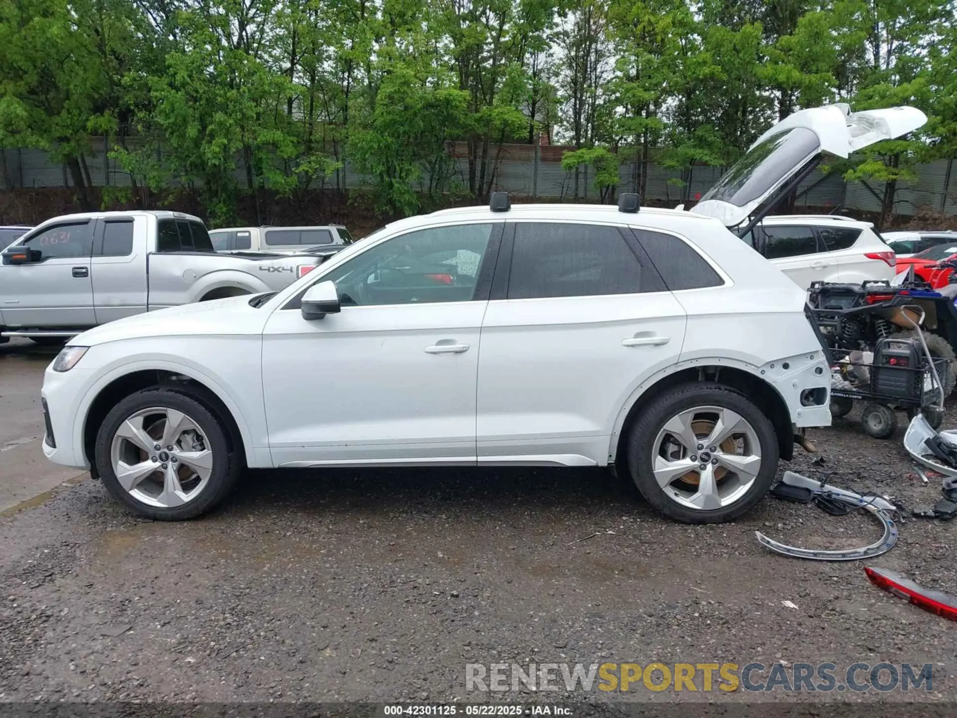 15 Photograph of a damaged car WA1BAAFY5M2063446 AUDI Q5 2021