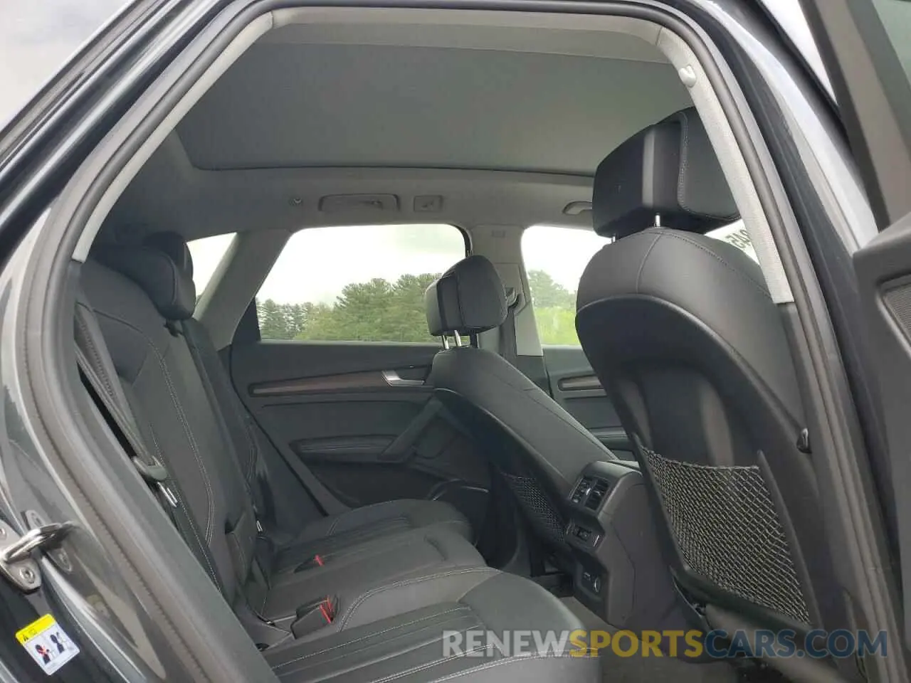 11 Photograph of a damaged car WA1BAAFY5M2067030 AUDI Q5 2021
