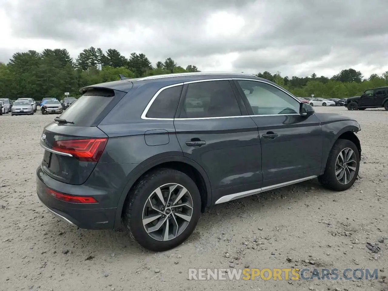 3 Photograph of a damaged car WA1BAAFY5M2067030 AUDI Q5 2021