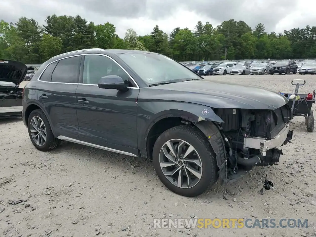 4 Photograph of a damaged car WA1BAAFY5M2067030 AUDI Q5 2021