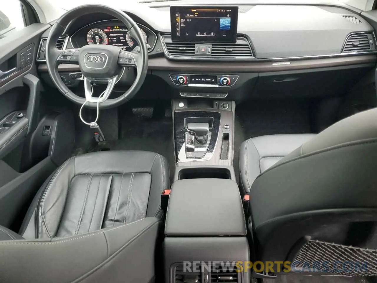 8 Photograph of a damaged car WA1BAAFY5M2067030 AUDI Q5 2021