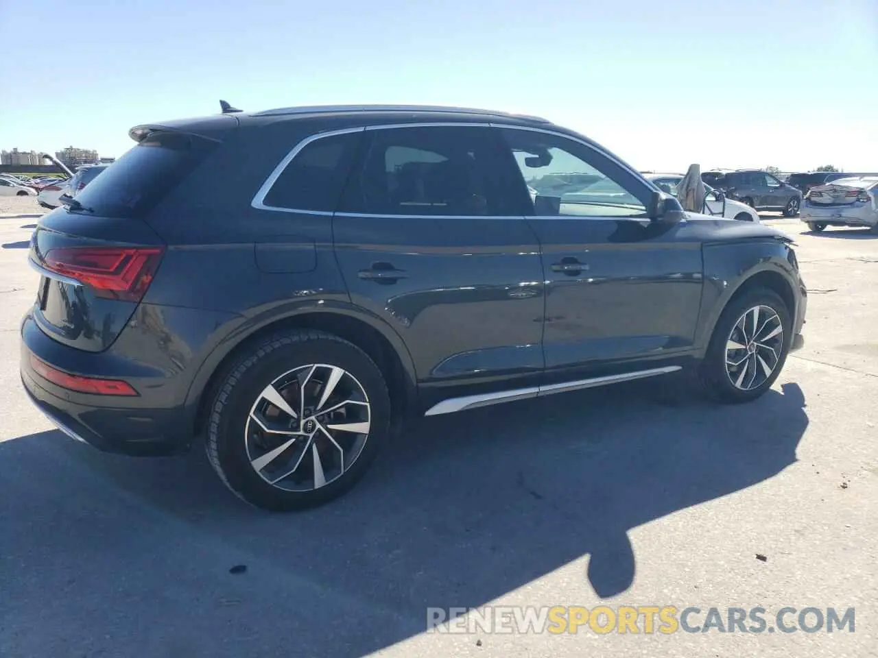 3 Photograph of a damaged car WA1BAAFY5M2073961 AUDI Q5 2021