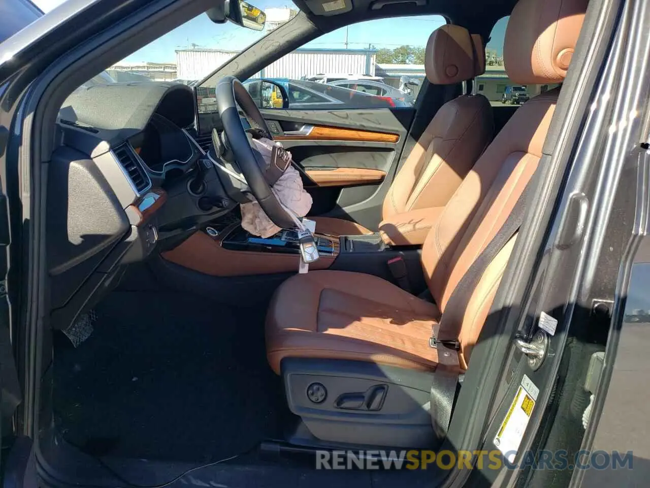 7 Photograph of a damaged car WA1BAAFY5M2073961 AUDI Q5 2021