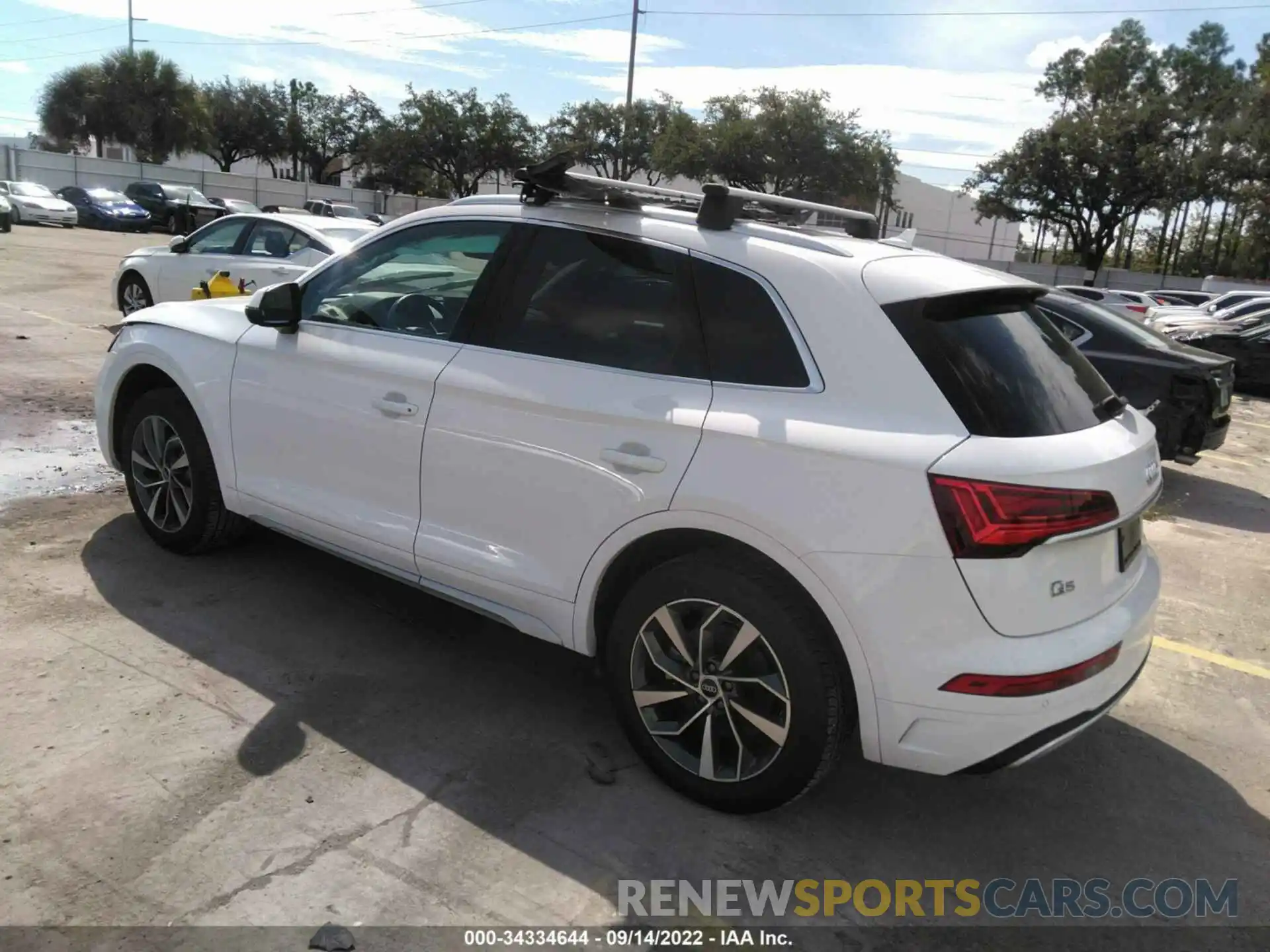 3 Photograph of a damaged car WA1BAAFY6M2023473 AUDI Q5 2021