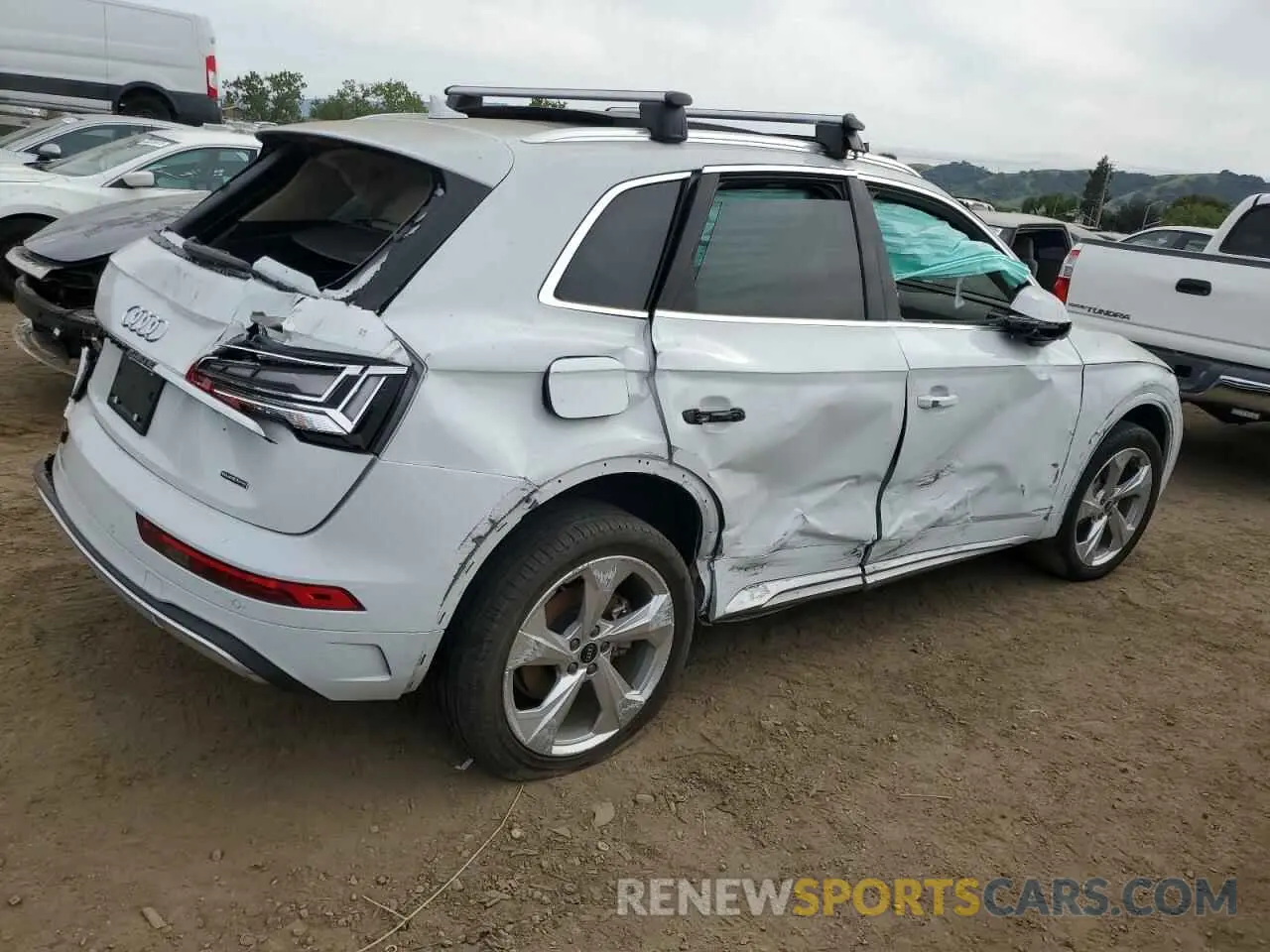 3 Photograph of a damaged car WA1BAAFY6M2025420 AUDI Q5 2021