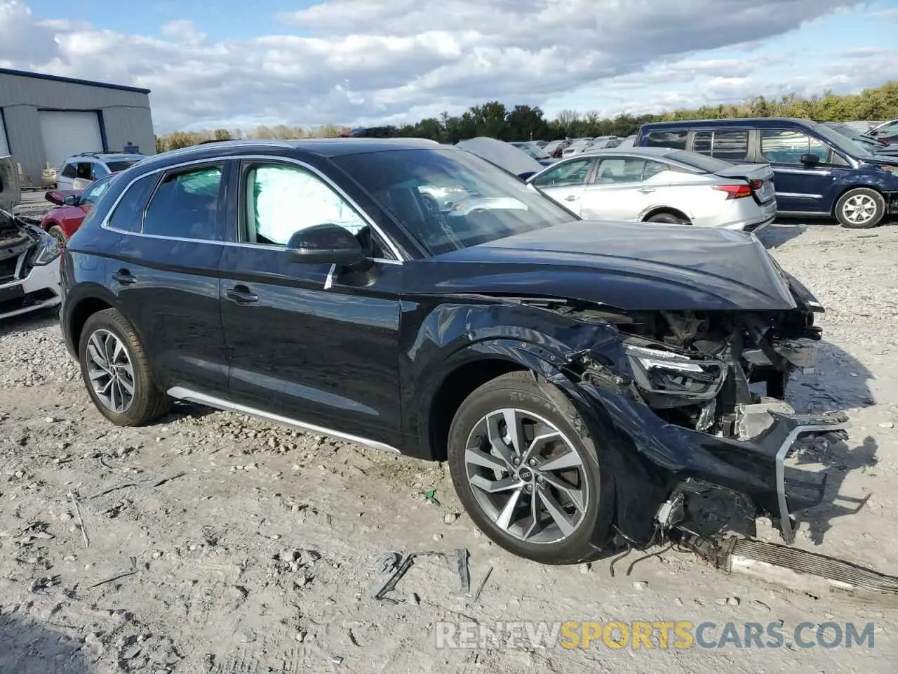 4 Photograph of a damaged car WA1BAAFY6M2051984 AUDI Q5 2021