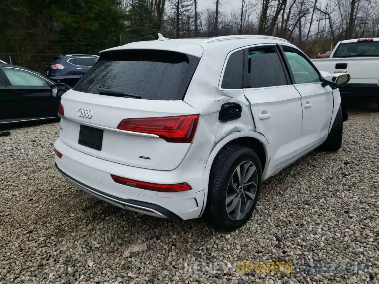 4 Photograph of a damaged car WA1BAAFY6M2053038 AUDI Q5 2021