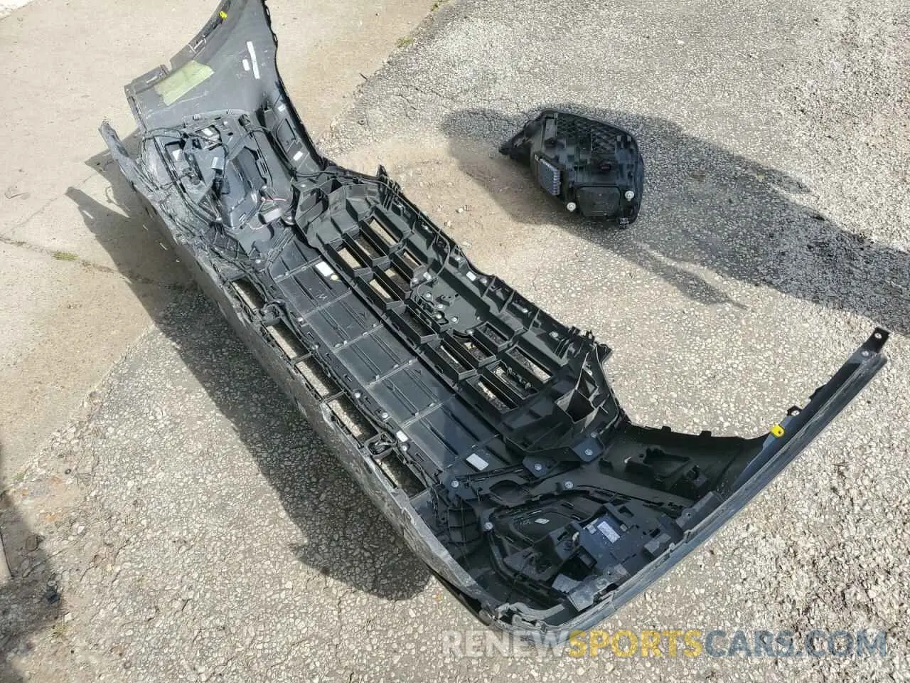 12 Photograph of a damaged car WA1BAAFY6M2065805 AUDI Q5 2021