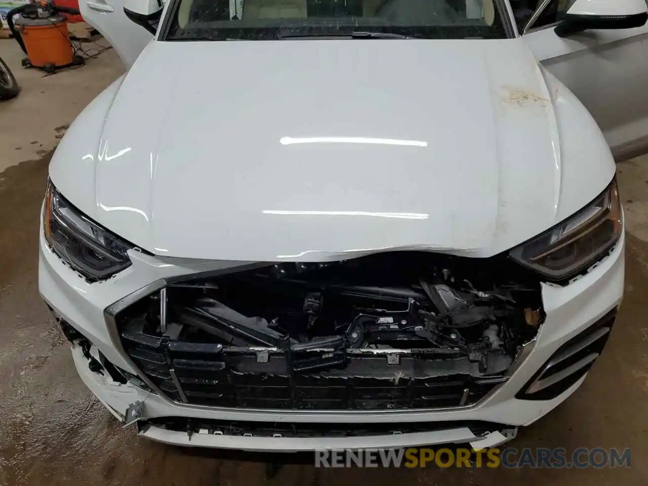 12 Photograph of a damaged car WA1BAAFY6M2086122 AUDI Q5 2021