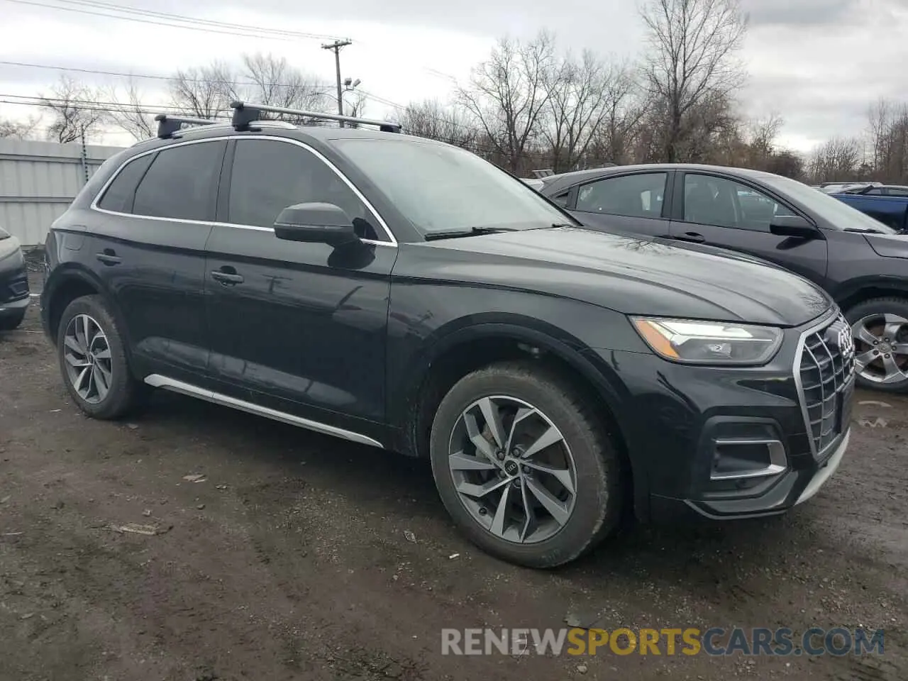 4 Photograph of a damaged car WA1BAAFY6M2087402 AUDI Q5 2021