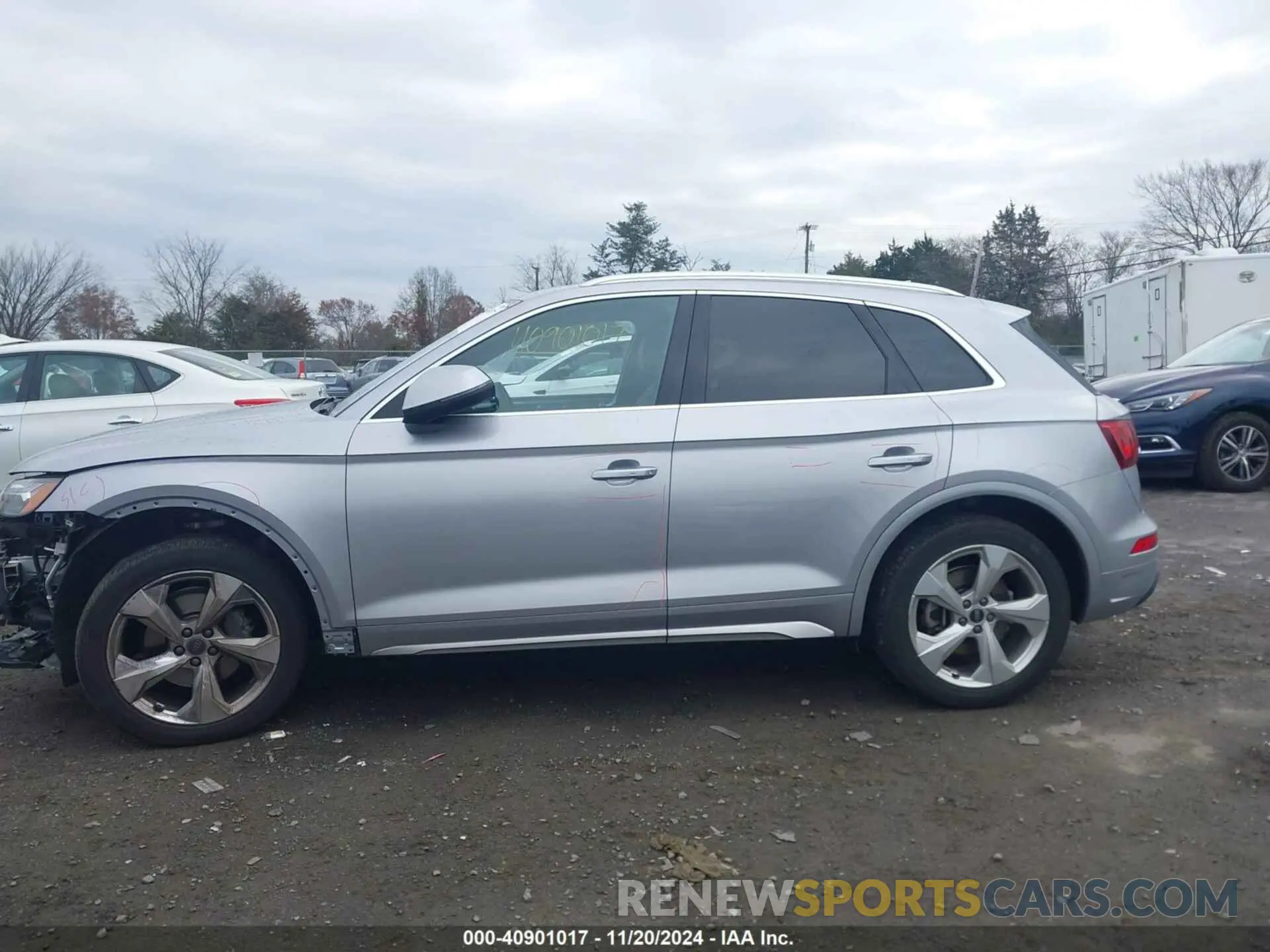 14 Photograph of a damaged car WA1BAAFY6M2113092 AUDI Q5 2021