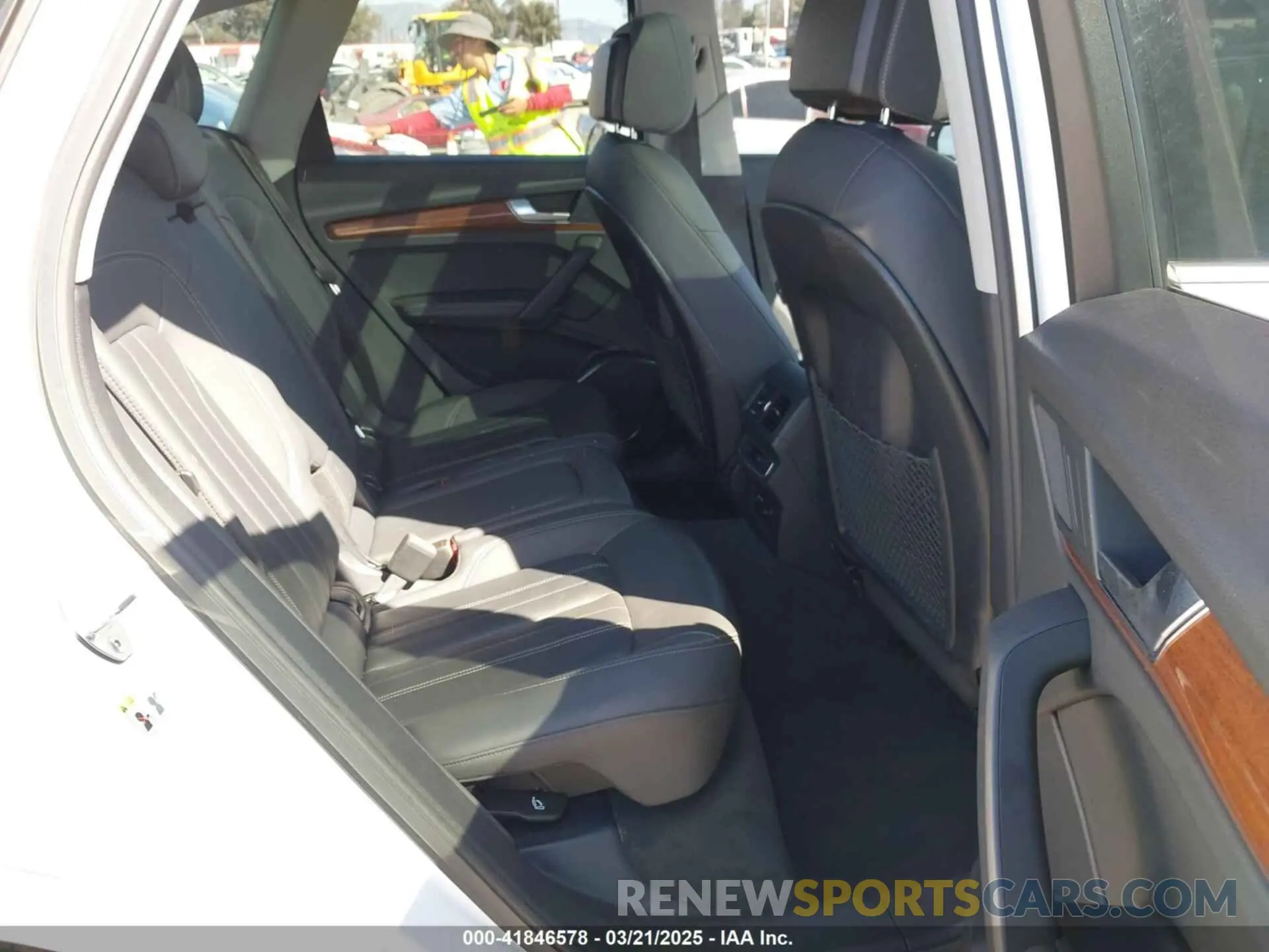 8 Photograph of a damaged car WA1BAAFY6M2113867 AUDI Q5 2021