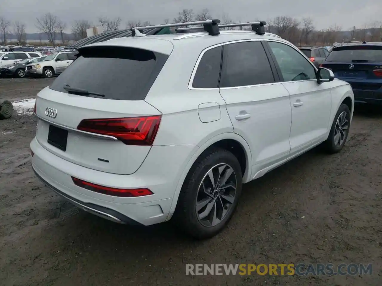 4 Photograph of a damaged car WA1BAAFY6M2114937 AUDI Q5 2021