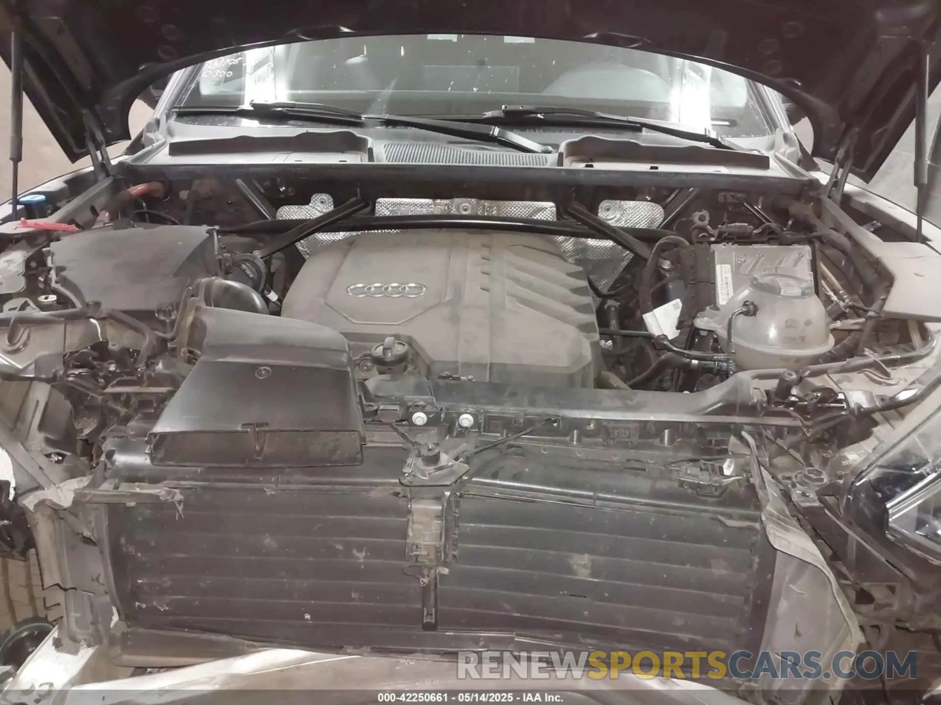 10 Photograph of a damaged car WA1BAAFY6M2130300 AUDI Q5 2021