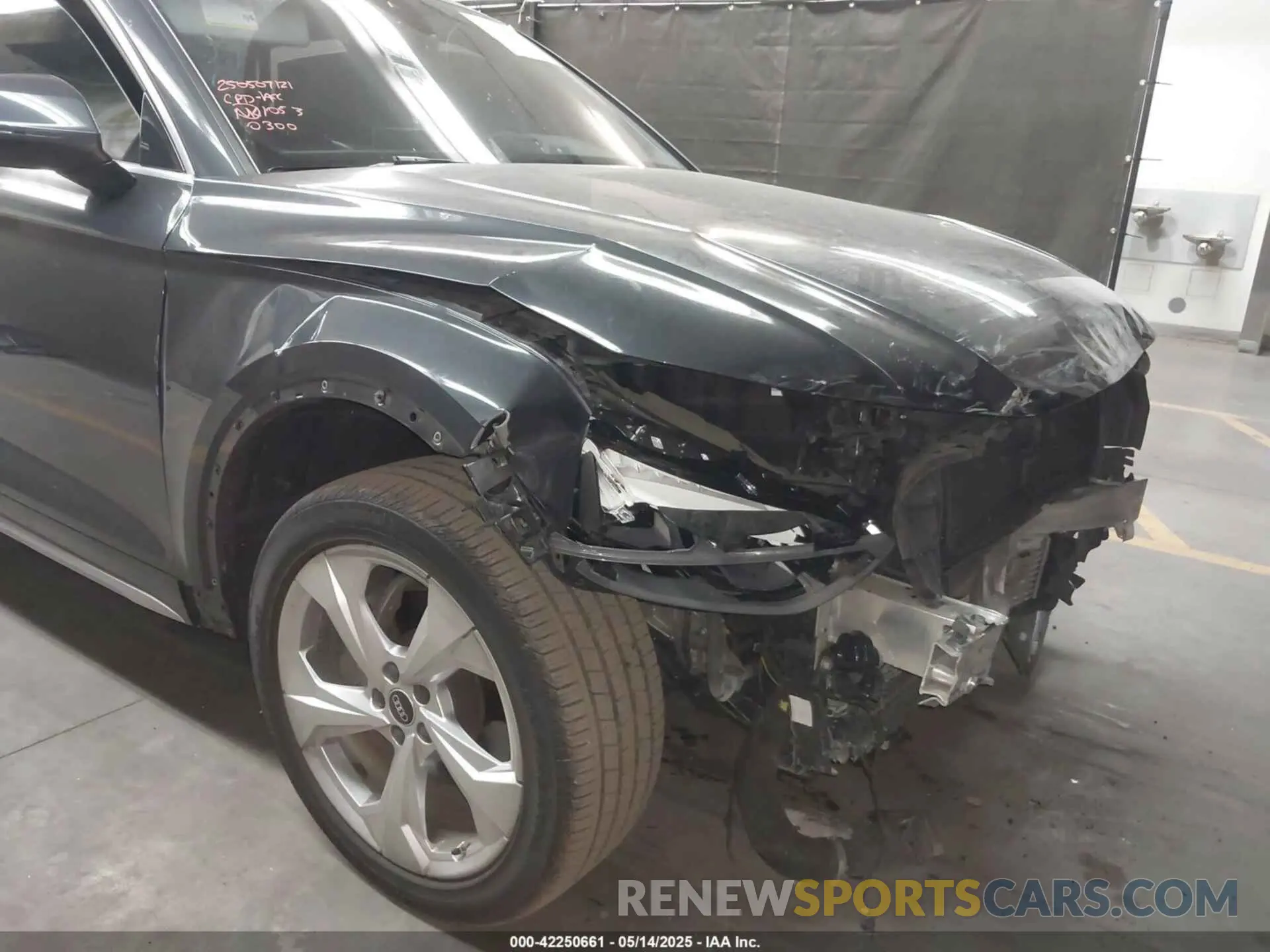 6 Photograph of a damaged car WA1BAAFY6M2130300 AUDI Q5 2021