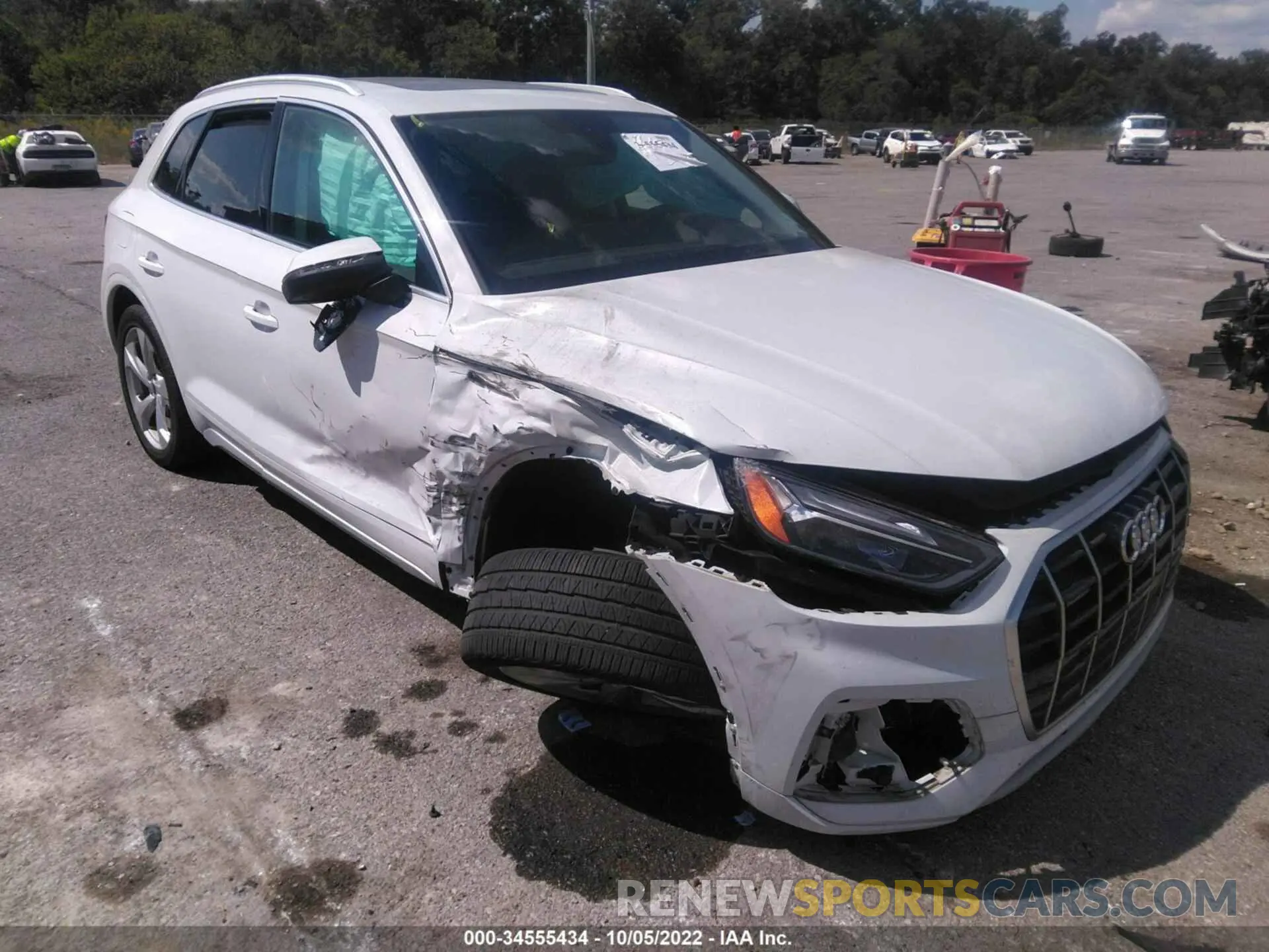1 Photograph of a damaged car WA1BAAFY7M2015043 AUDI Q5 2021