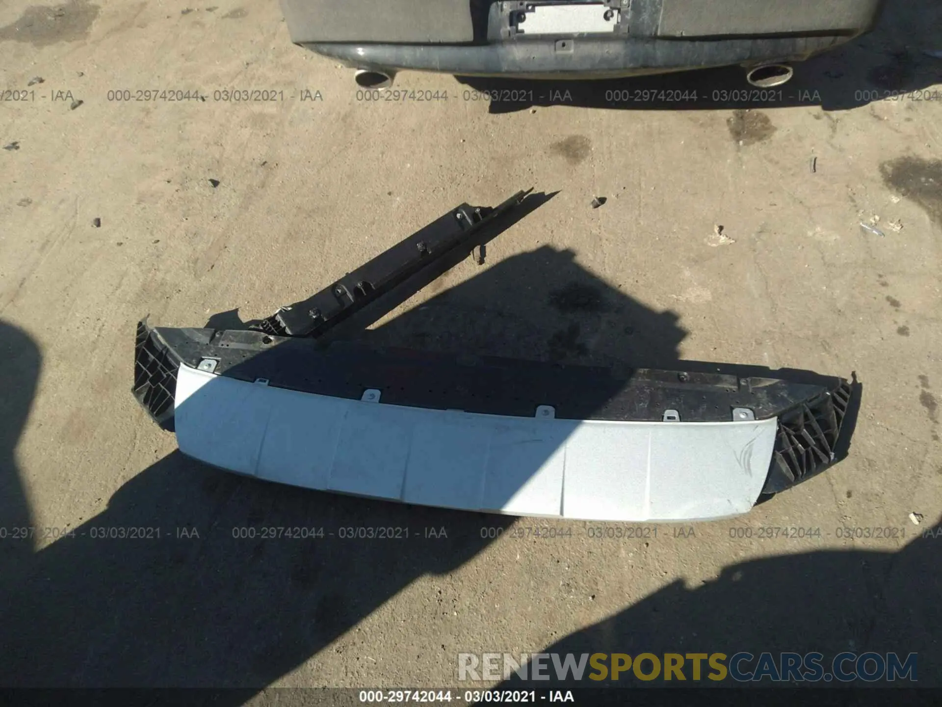 12 Photograph of a damaged car WA1BAAFY7M2020954 AUDI Q5 2021