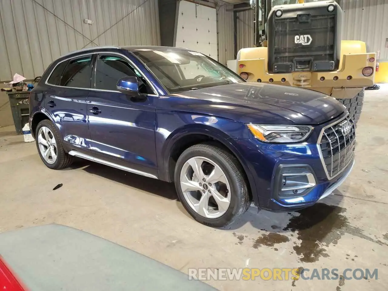 4 Photograph of a damaged car WA1BAAFY7M2030867 AUDI Q5 2021