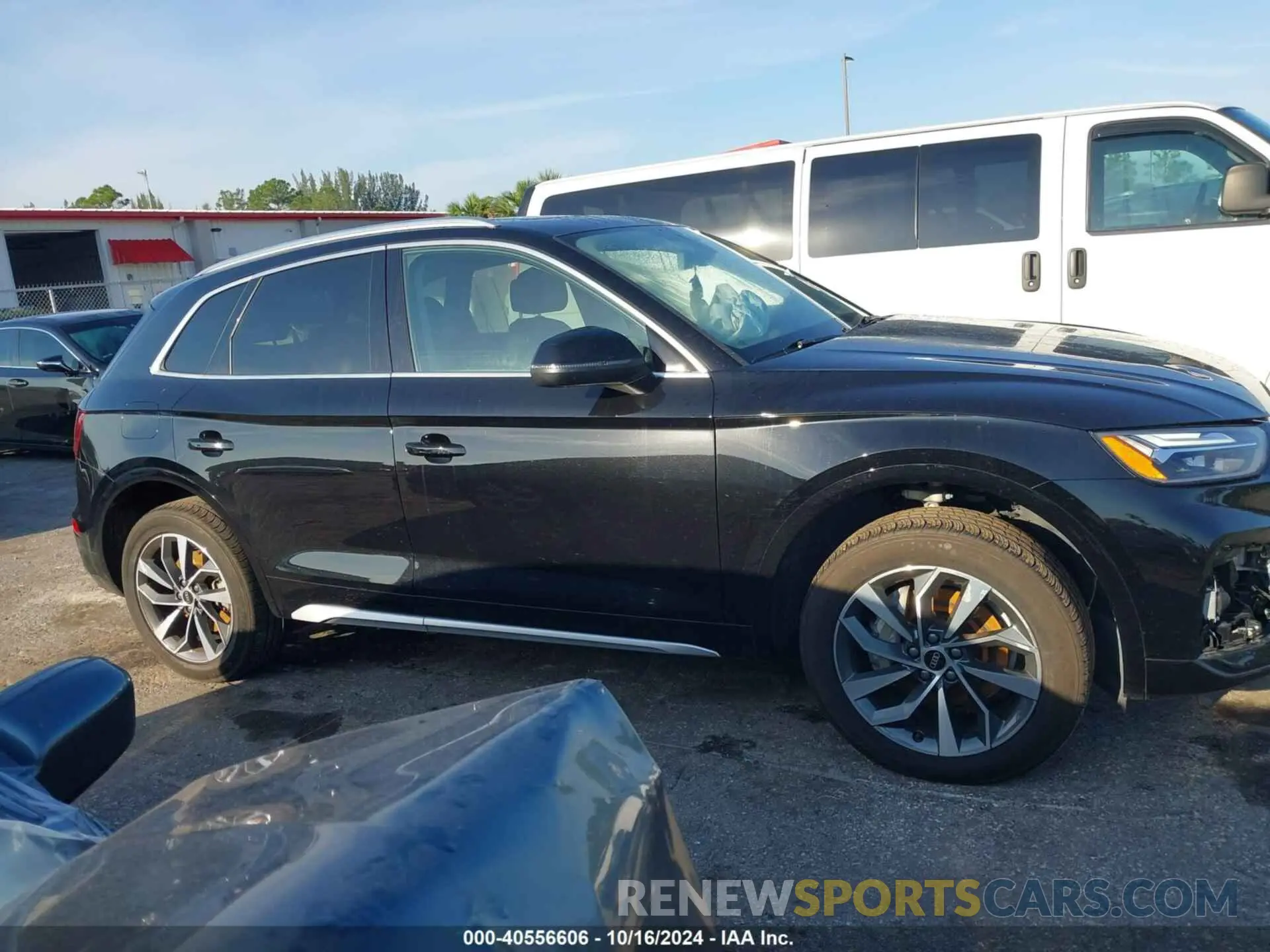 13 Photograph of a damaged car WA1BAAFY7M2063934 AUDI Q5 2021