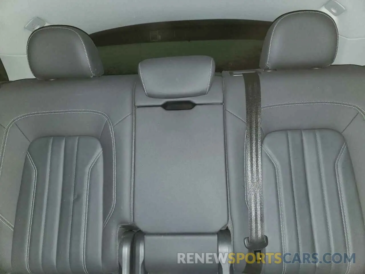 10 Photograph of a damaged car WA1BAAFY7M2065358 AUDI Q5 2021