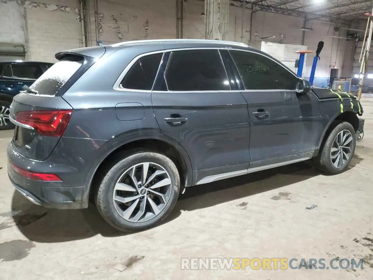 3 Photograph of a damaged car WA1BAAFY7M2065358 AUDI Q5 2021