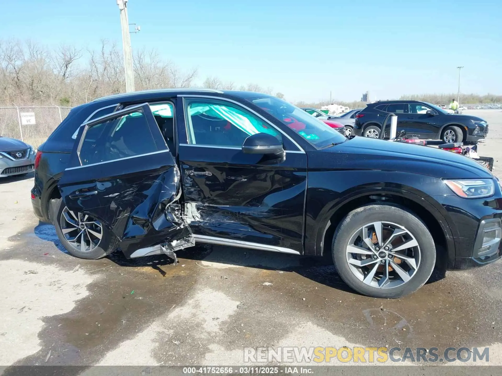 13 Photograph of a damaged car WA1BAAFY7M2065912 AUDI Q5 2021