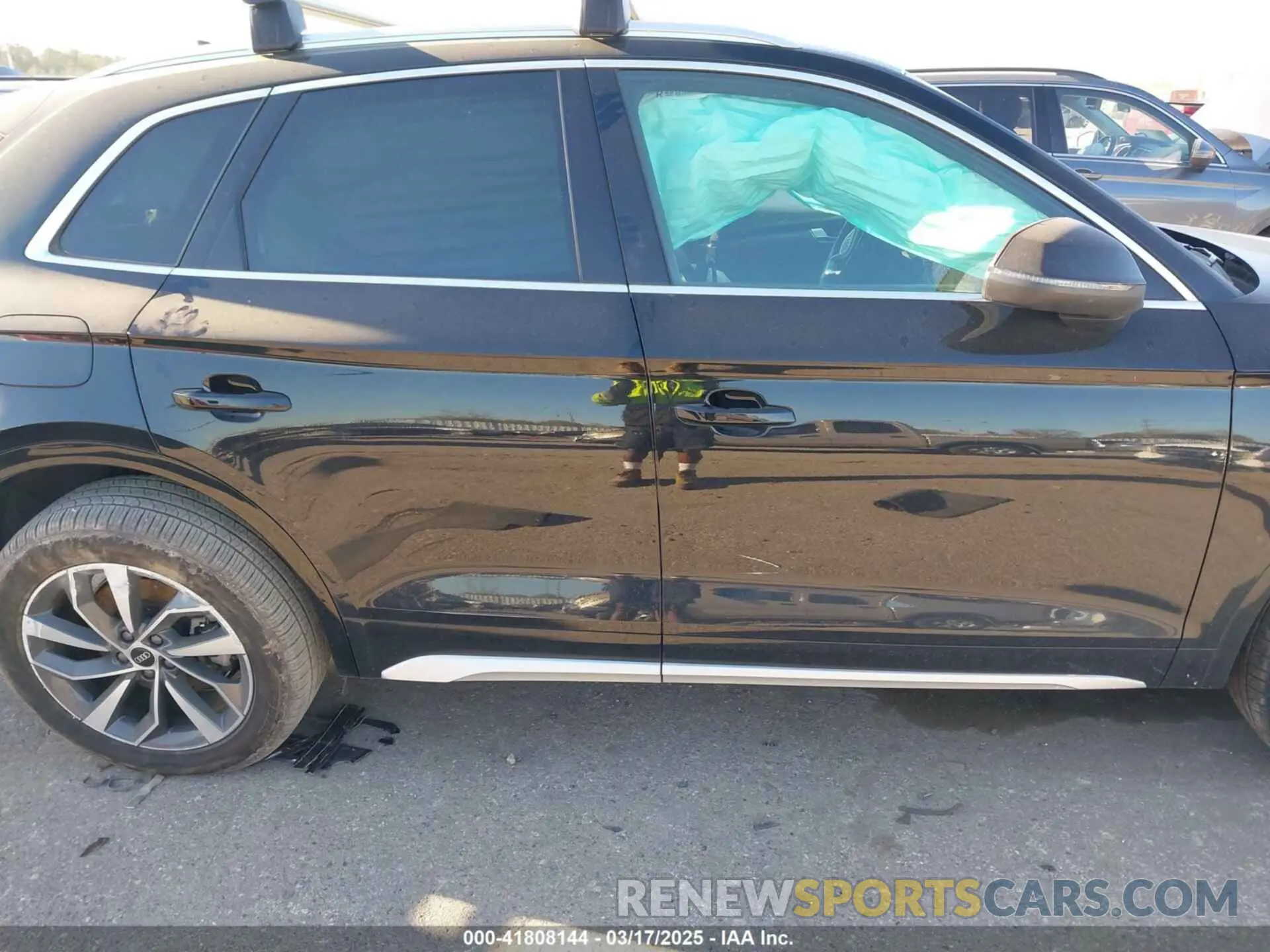 13 Photograph of a damaged car WA1BAAFY7M2112601 AUDI Q5 2021