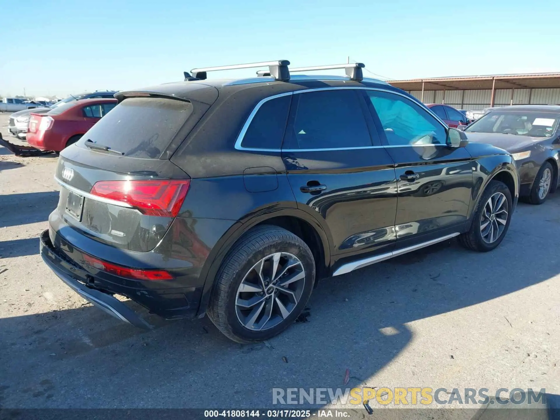 4 Photograph of a damaged car WA1BAAFY7M2112601 AUDI Q5 2021