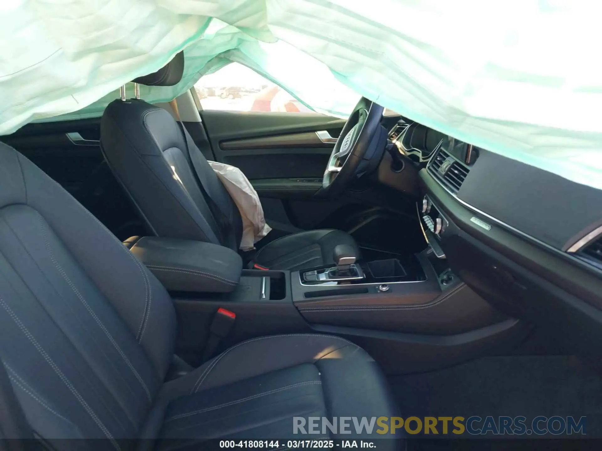 5 Photograph of a damaged car WA1BAAFY7M2112601 AUDI Q5 2021