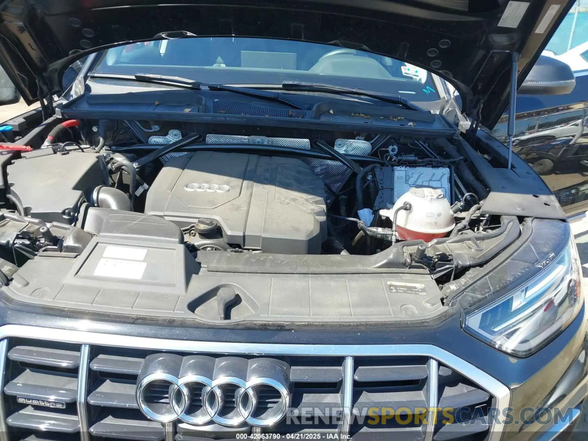 10 Photograph of a damaged car WA1BAAFY7M2114476 AUDI Q5 2021