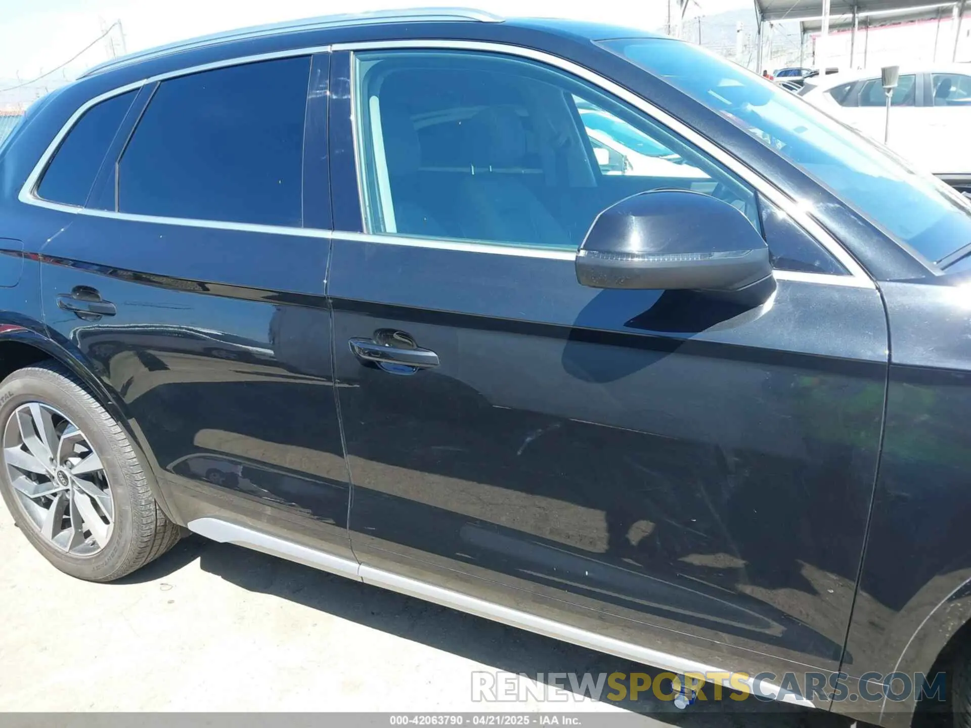 13 Photograph of a damaged car WA1BAAFY7M2114476 AUDI Q5 2021