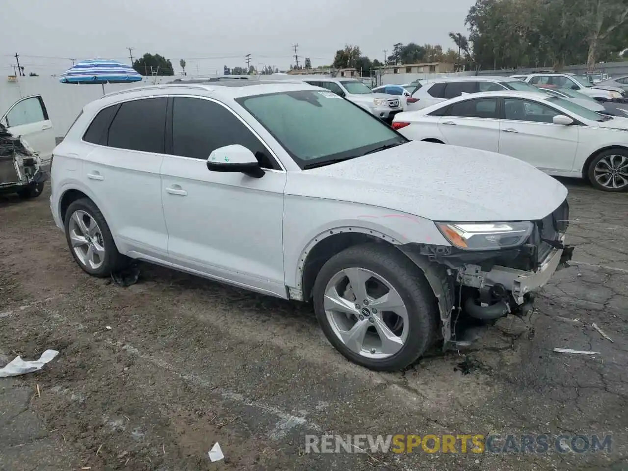 4 Photograph of a damaged car WA1BAAFY8M2015293 AUDI Q5 2021