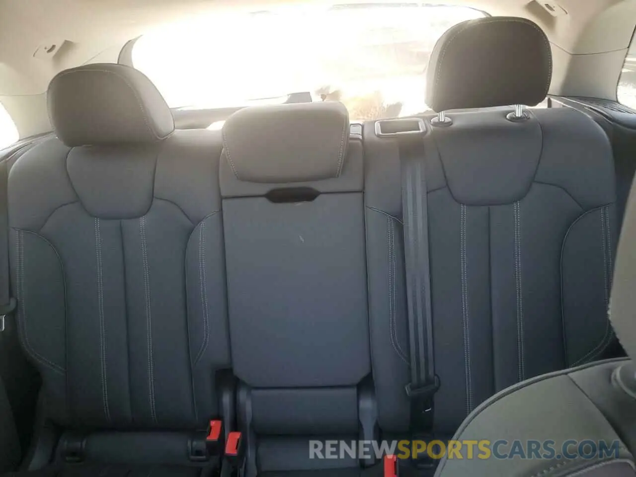 10 Photograph of a damaged car WA1BAAFY8M2017707 AUDI Q5 2021