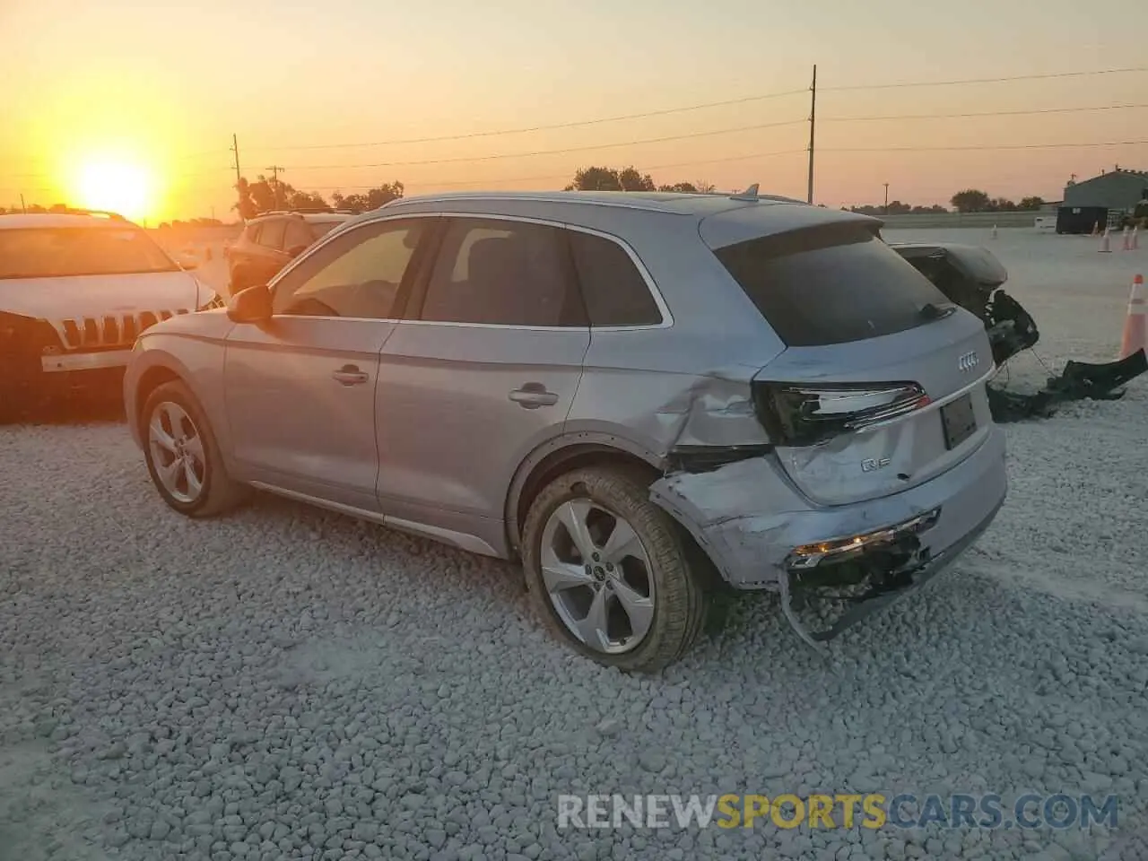 2 Photograph of a damaged car WA1BAAFY8M2017707 AUDI Q5 2021