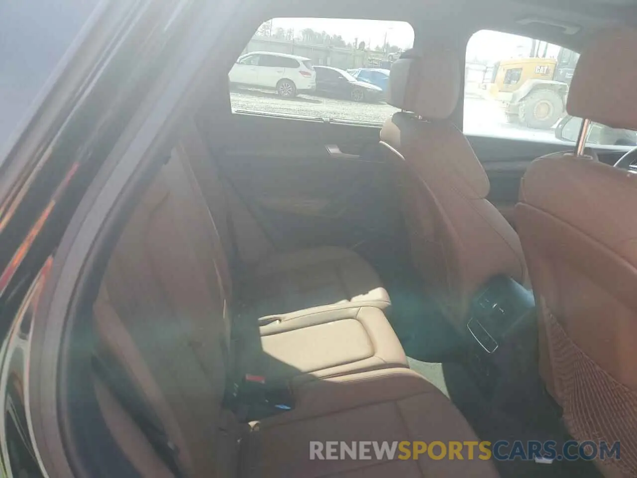 11 Photograph of a damaged car WA1BAAFY8M2082461 AUDI Q5 2021
