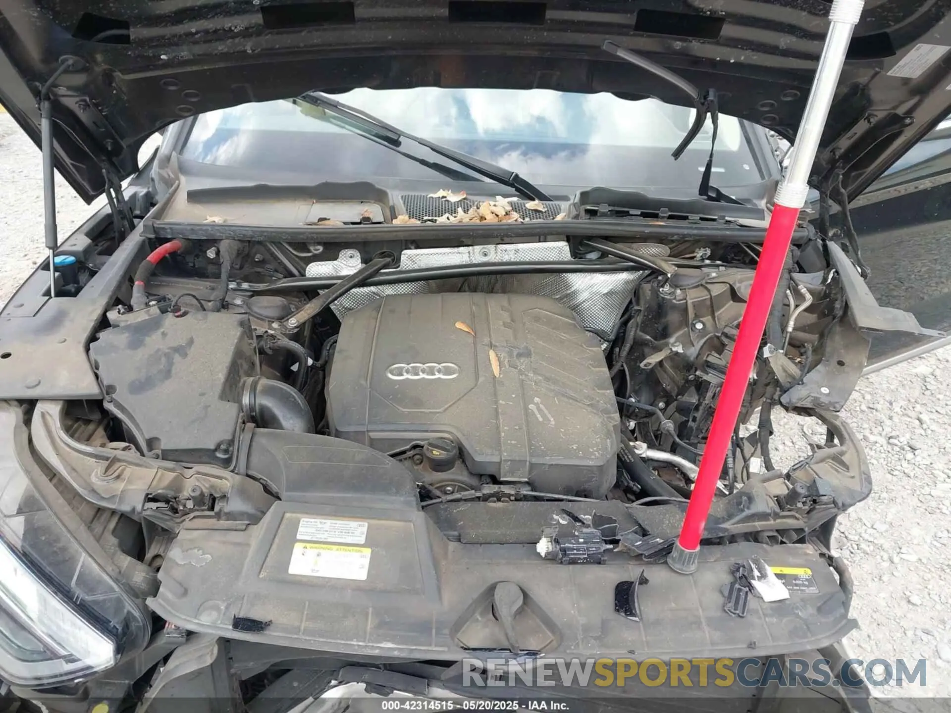 10 Photograph of a damaged car WA1BAAFY8M2097185 AUDI Q5 2021