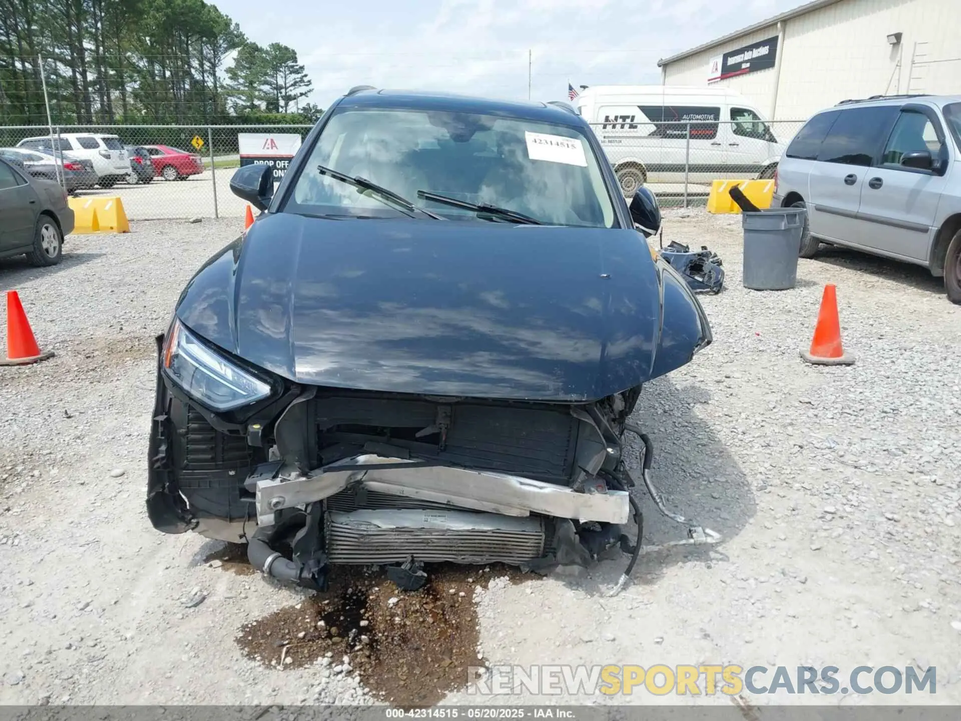 13 Photograph of a damaged car WA1BAAFY8M2097185 AUDI Q5 2021